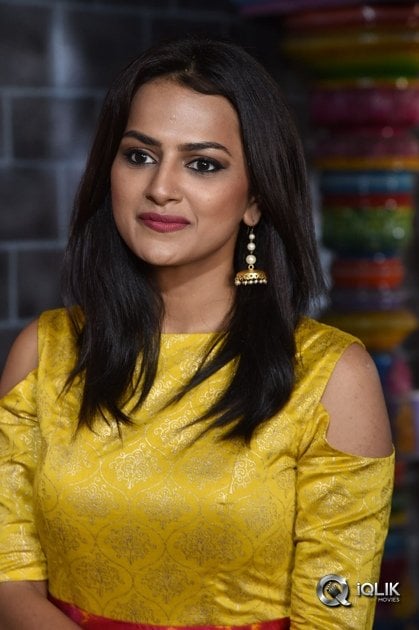 Shraddha-Srinath-At-Production-No-1-Movie-Opening